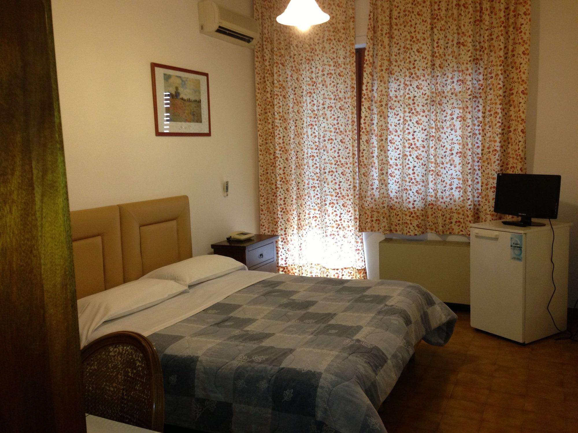 Eden Park Hotel Marina Di Pulsano Екстериор снимка