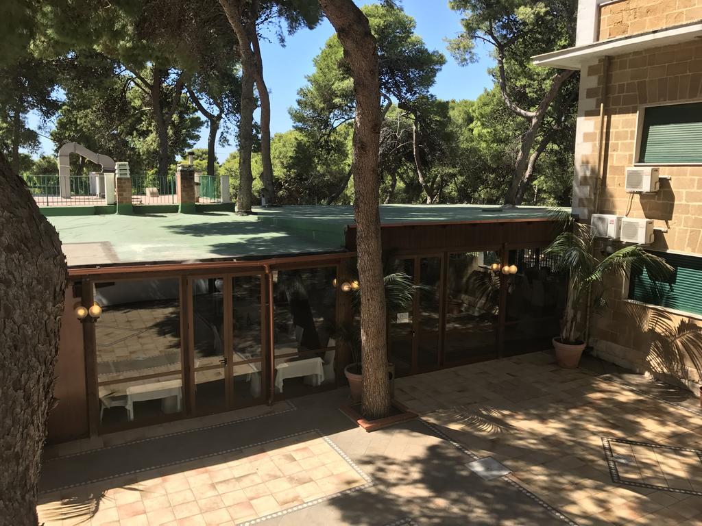 Eden Park Hotel Marina Di Pulsano Екстериор снимка